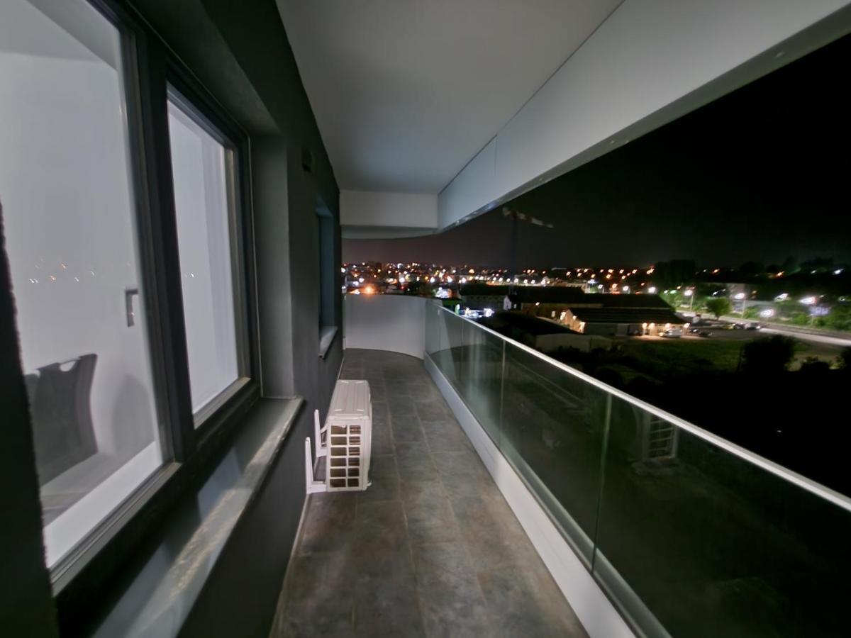 Near Airport 2 Rooms Apartments In Himson Iasi Exterior foto