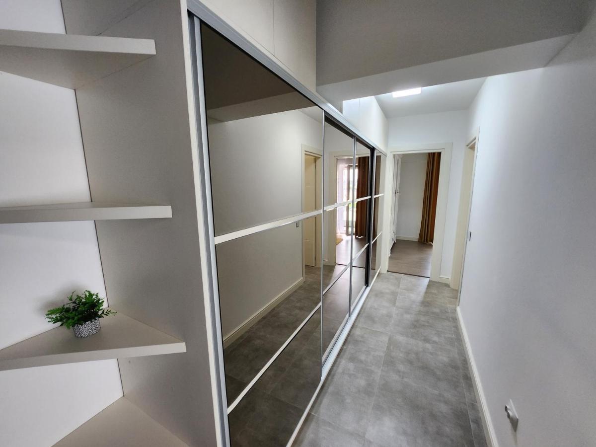 Near Airport 2 Rooms Apartments In Himson Iasi Exterior foto